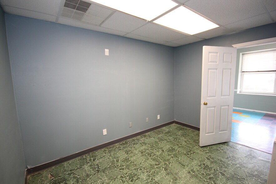 More Photos Of 1823 N Main St, Dayton Daycare Center For Sale