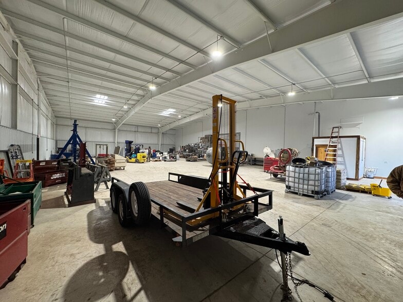 More Photos Of 120 Don Westbrook S Ave, Jasper Manufacturing For Sale