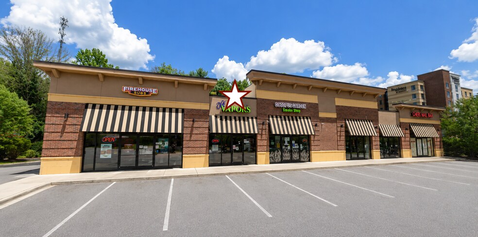 Primary Photo Of 164-168 Tunnel Rd, Asheville Storefront For Lease