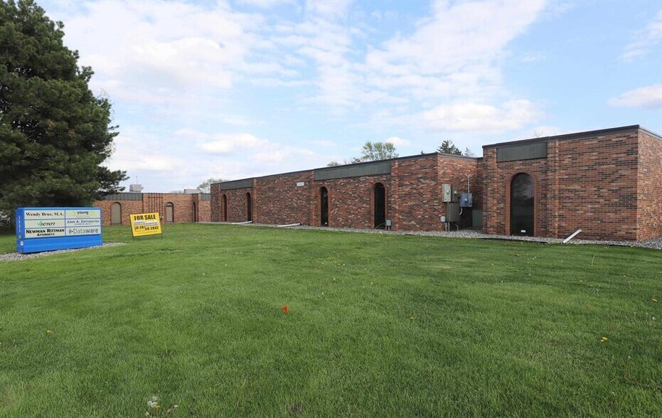 More Photos Of 5083-5085 Miller Rd, Flint Office For Sale