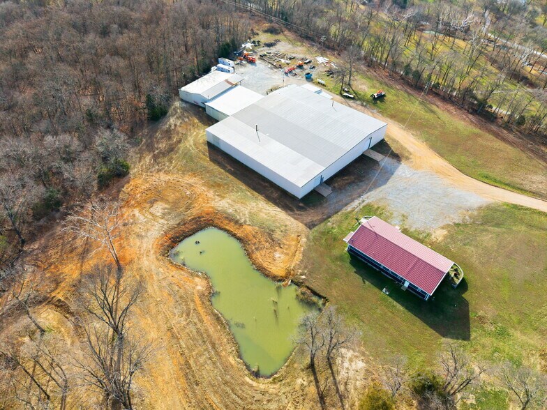 More Photos Of 23044 Honey Creek Rd, Sulphur Springs Distribution For Sale