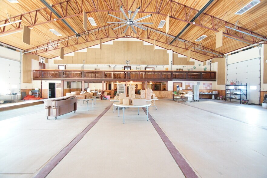 More Photos Of 7094 Eastlake Rd, Lisbon Restaurant For Sale