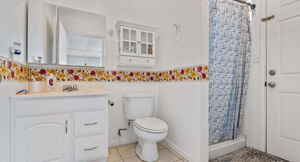 More Photos Of 2106 Young St, Honolulu Apartments For Sale