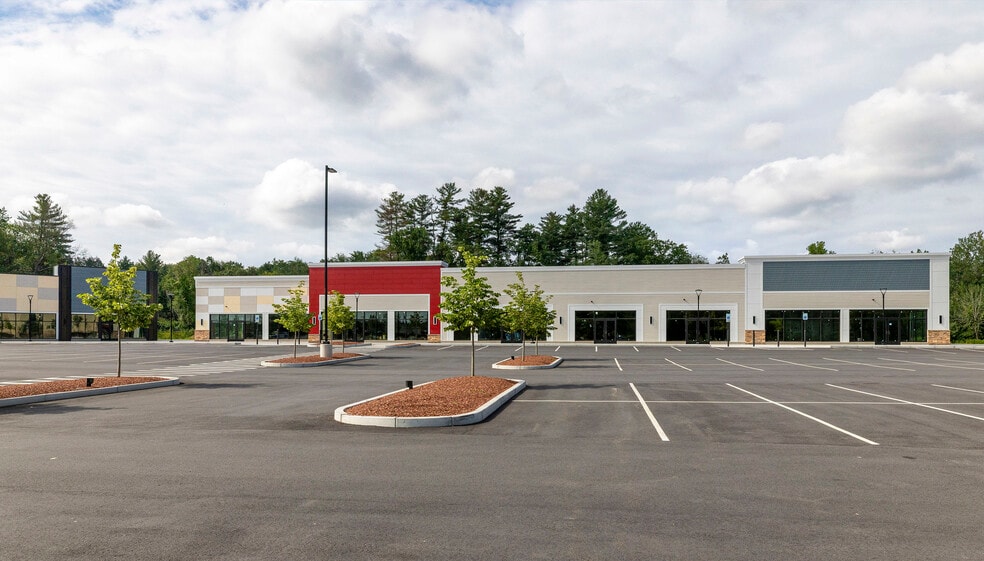 More Photos Of 440 Middlesex Rd, Tyngsborough Unknown For Lease