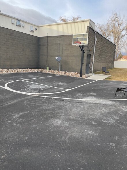 More Photos Of 246 E Fiddlers Canyon Rd, Cedar City Office For Sale