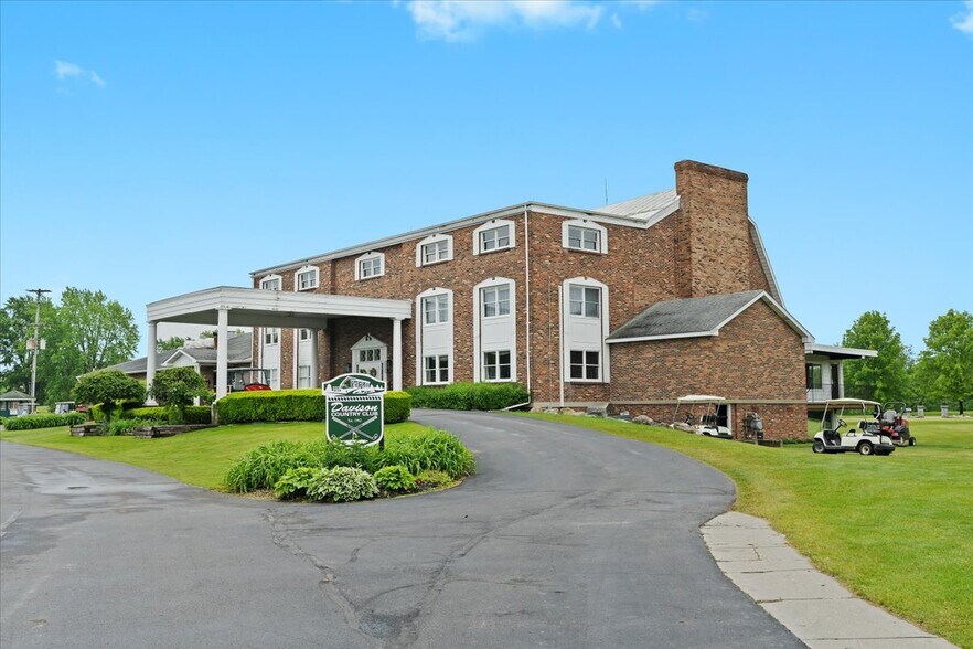 Primary Photo Of 9512 E Lippincott Blvd, Davison Golf Course Driving Range For Sale