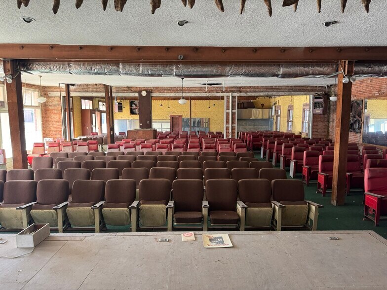 More Photos Of 140 Montgomery St, Toomsboro General Retail For Sale