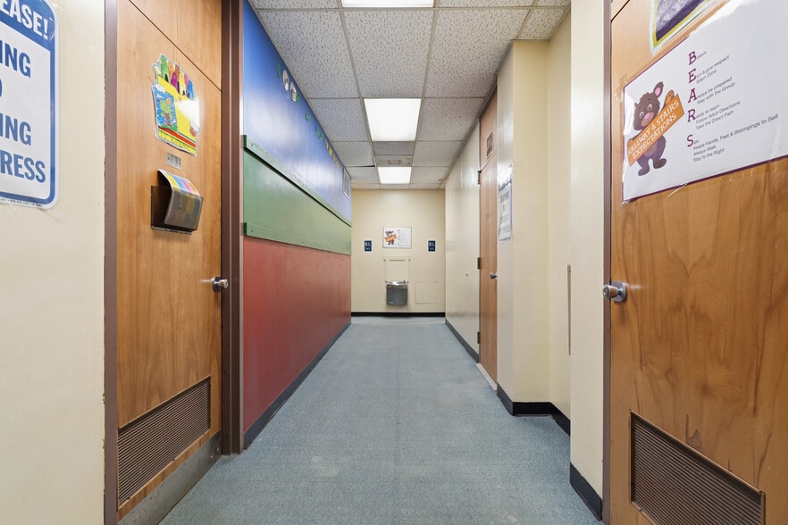 More Photos Of 221 E 12th Ave, Homestead Schools For Lease