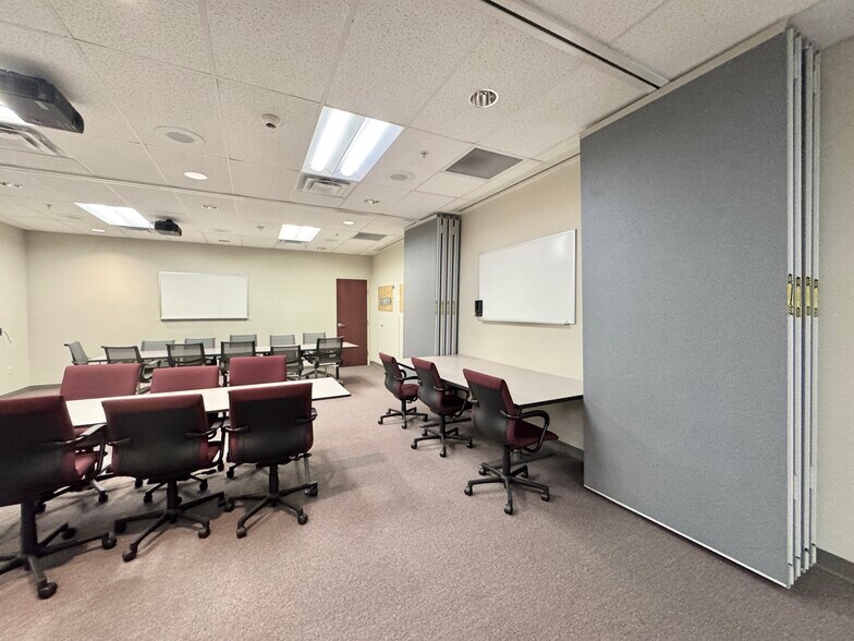 More Photos Of 202 N Duke St, Lancaster Office For Sale
