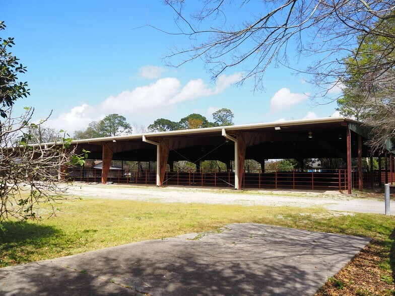 More Photos Of 1721 General Collins Ave, New Orleans Specialty For Sale