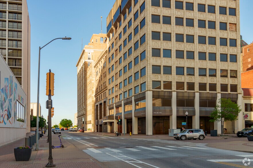 More Photos Of 10 E 3rd St, Tulsa Office For Sale