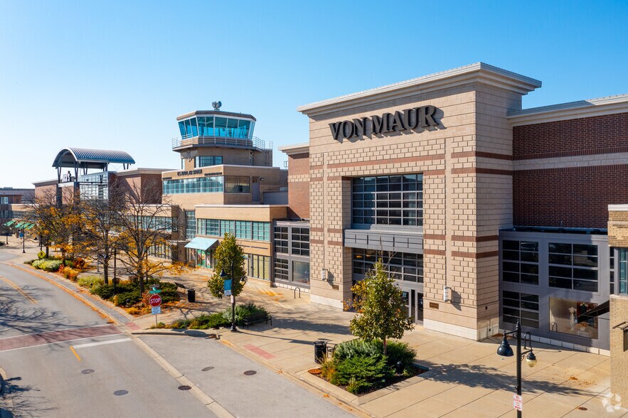 More Photos Of 1820-2041 Tower Dr, Glenview Unknown For Lease