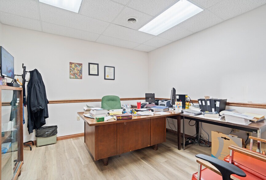 More Photos Of 900 Leonard St, Clearfield Office For Lease