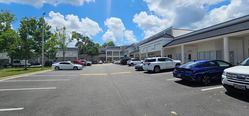 More Photos Of 218-384 Wilshire Blvd, Casselberry Office For Lease