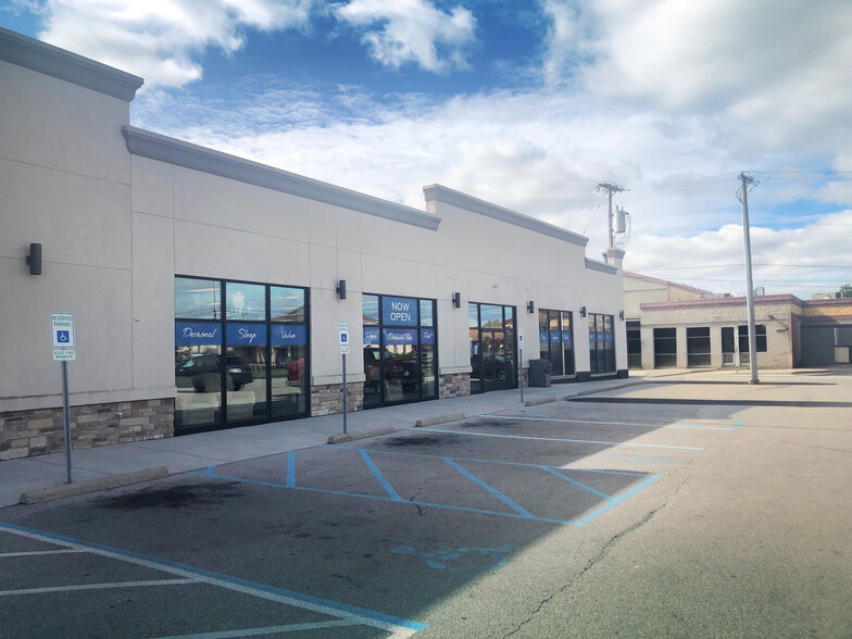 Primary Photo Of 3316 Navarre Ave, Oregon Storefront For Lease