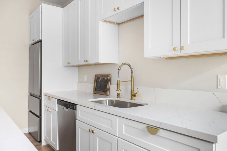 More Photos Of 1827 E 4th St, Long Beach Apartments For Sale