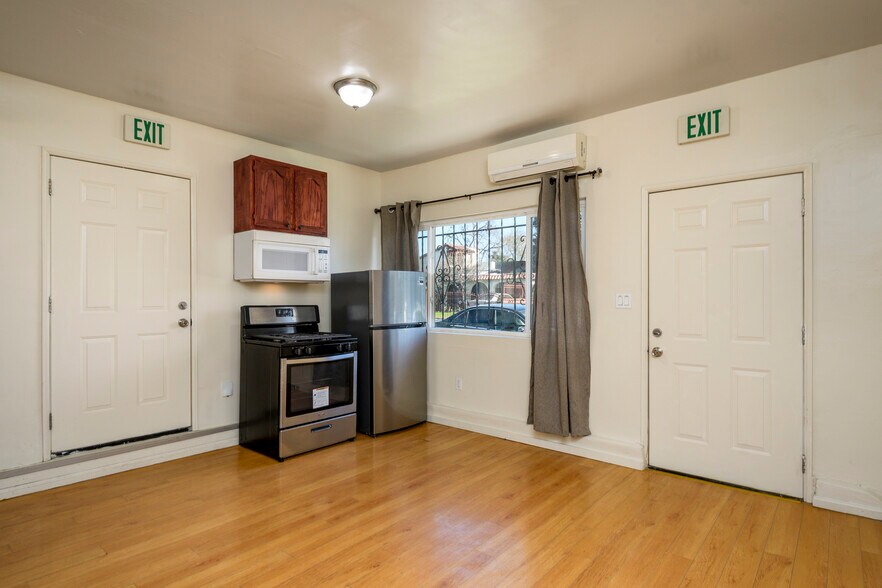 More Photos Of 7051-7053 3rd Ave, Los Angeles Storefront Retail Residential For Sale