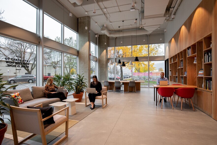 More Photos Of 460 Doyle Ave, Kelowna Coworking Space