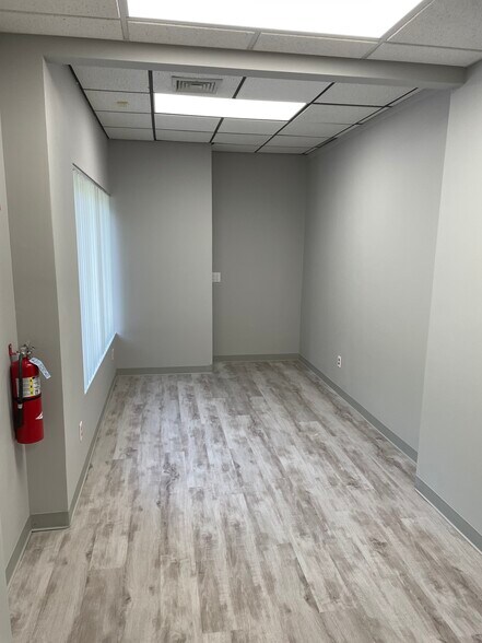 More Photos Of 189 Main Rd, Riverhead Medical For Lease