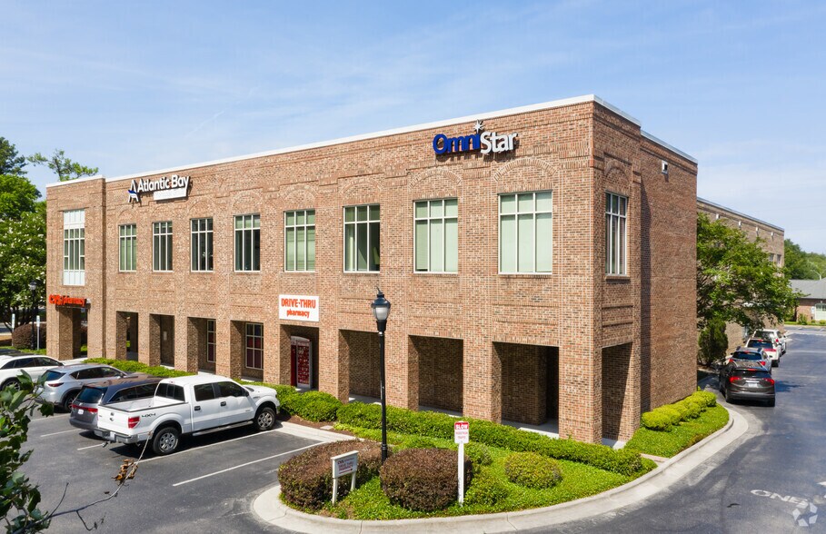 Primary Photo Of 1712 Eastwood Rd, Wilmington Office Residential For Lease