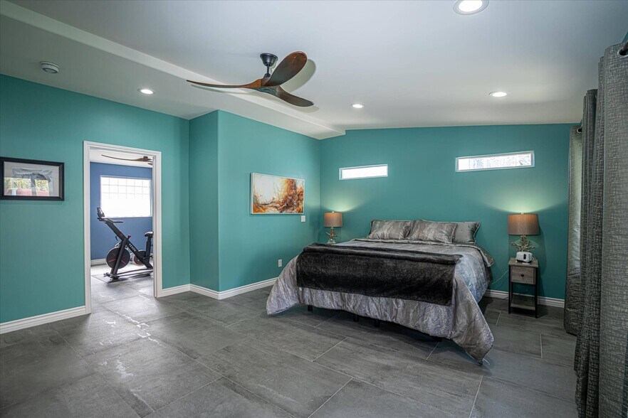 More Photos Of 535 S Warm Sands Dr, Palm Springs Hotel For Sale