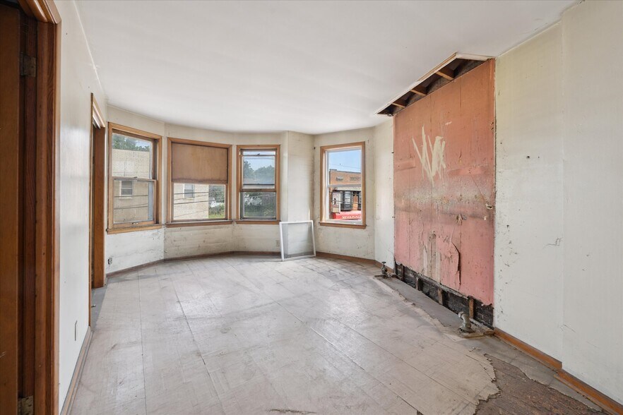 More Photos Of 5505 Lorain Ave, Cleveland Storefront Retail Residential For Sale