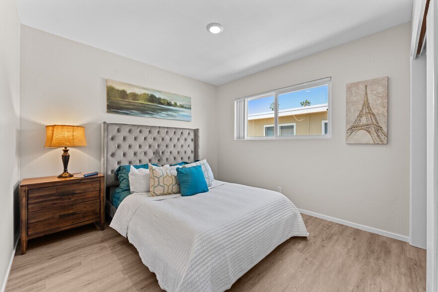 More Photos Of 595 7th St, Imperial Beach Apartments For Sale