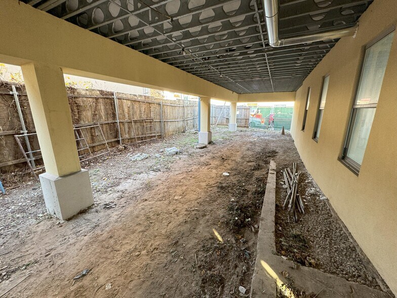 More Photos Of 17-19 Hylan Blvd, Staten Island Schools For Lease