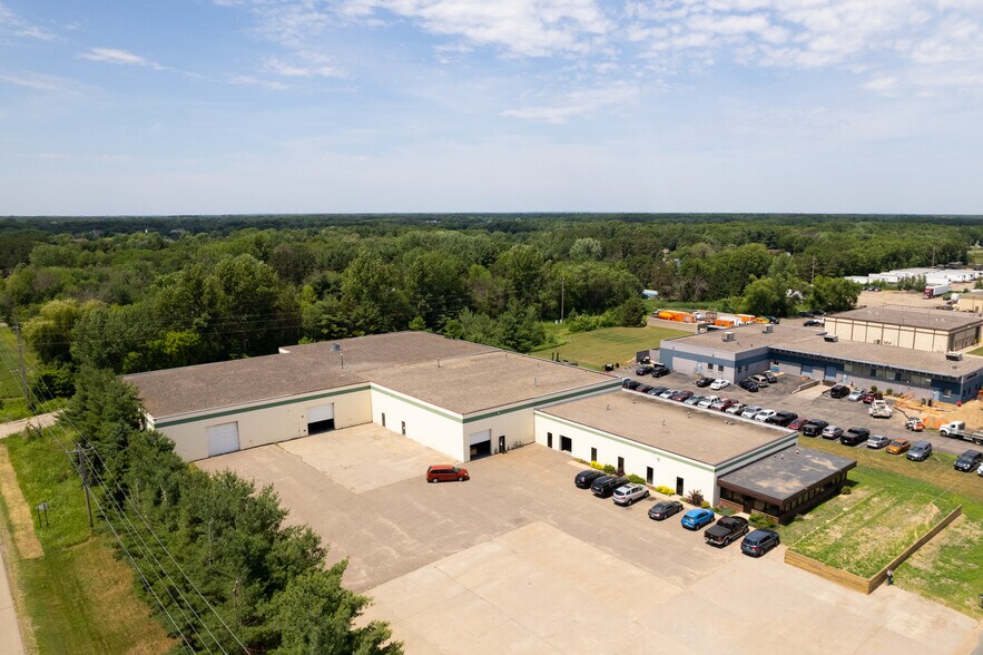 More Photos Of 15720 NE Lincoln St, Andover Manufacturing For Lease