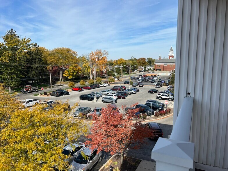 More Photos Of 221 S Church St, Bowling Green Office For Lease