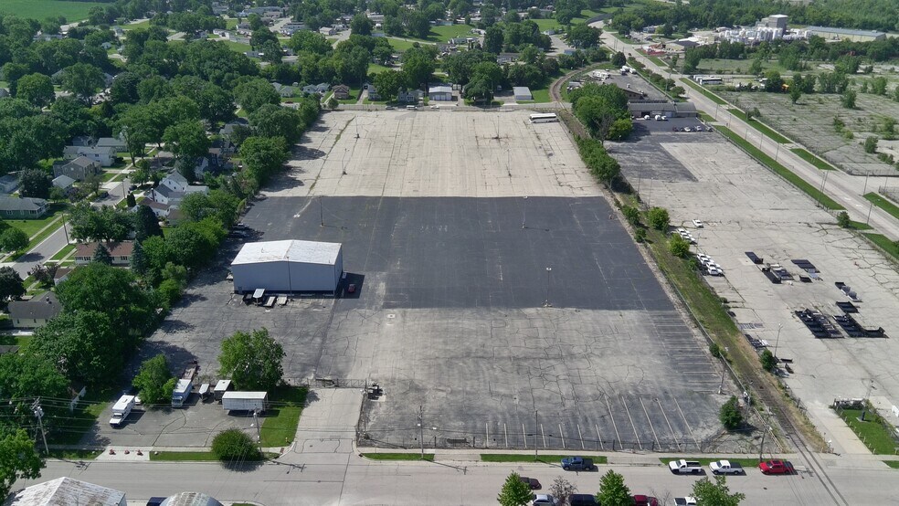 More Photos Of 1200 Harold ave, Janesville Land For Lease