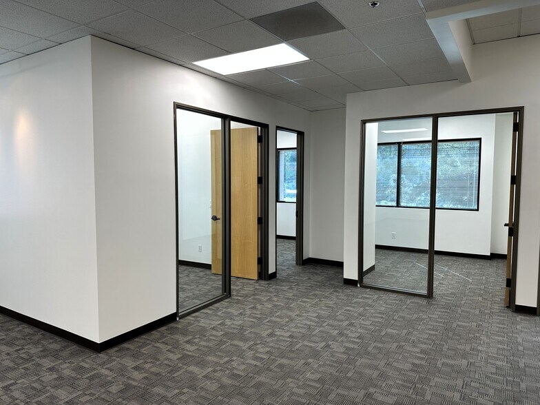 More Photos Of 3775 Brickway Blvd, Santa Rosa Medical For Lease