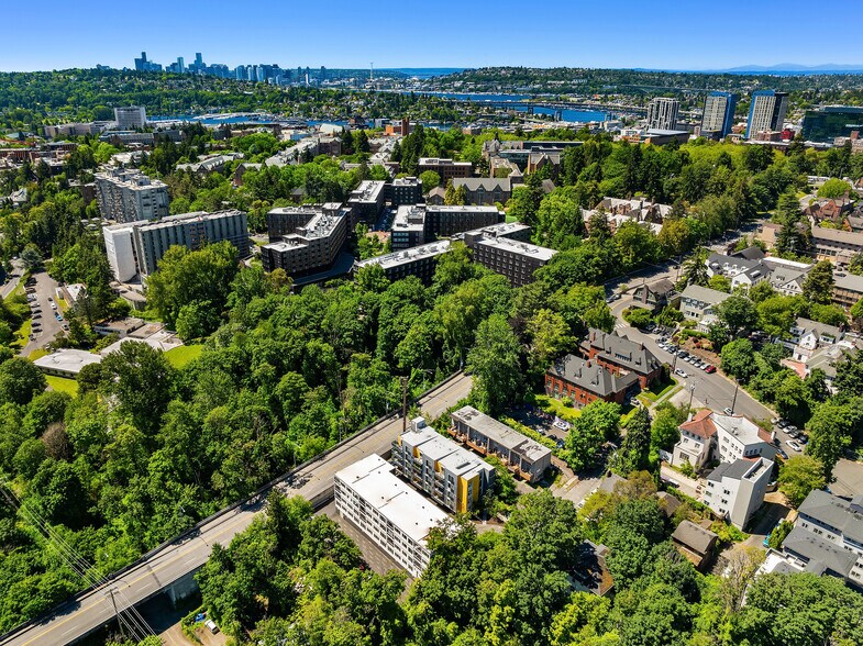 More Photos Of , Seattle Multifamily For Sale