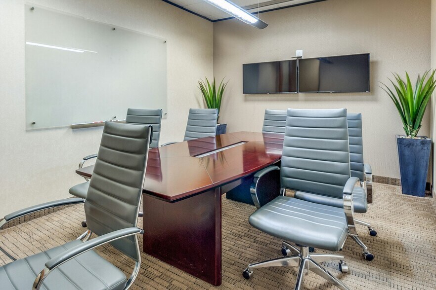 More Photos Of 13355 Noel Rd, Dallas Office For Lease