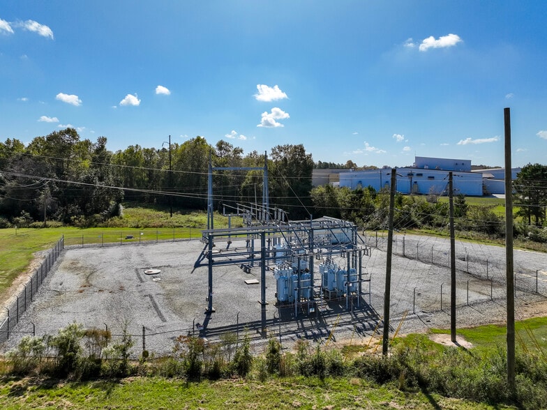 More Photos Of 101 Seabrook Dr, Sylvester Distribution For Lease