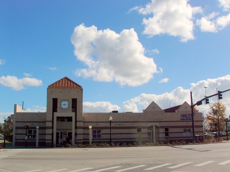 Primary Photo Of 8 Broadway, Kissimmee Office For Lease