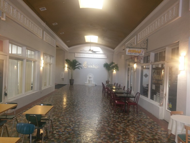 More Photos Of 1520 Broadway, Fort Myers Storefront Retail Office For Lease