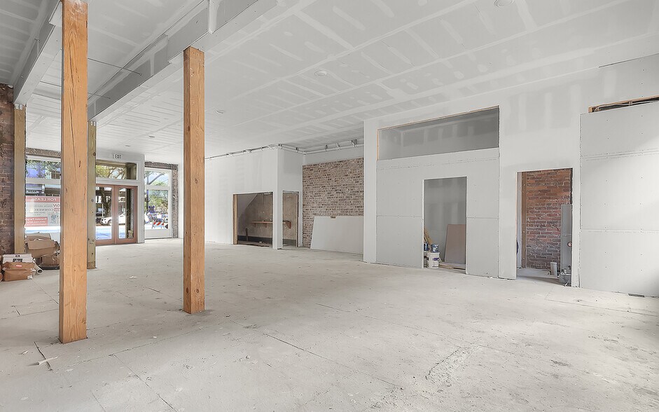 More Photos Of 351 Martin Luther King Jr Blvd, Savannah Storefront Retail Residential For Lease