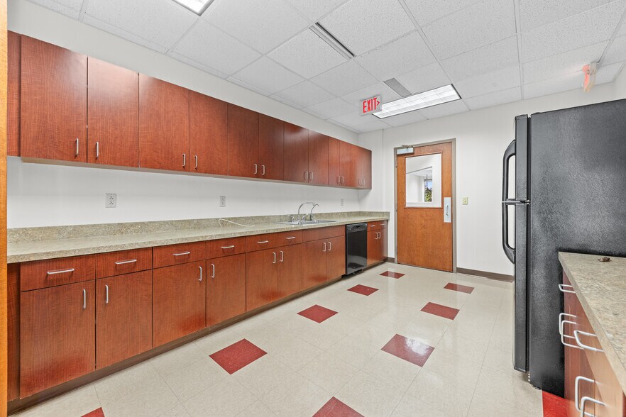 More Photos Of 24610 Detroit Rd, Westlake Office For Sale