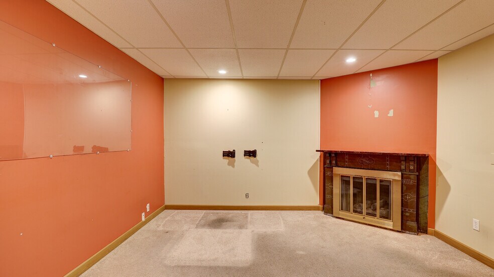 More Photos Of 1234 N Water St, Decatur Office For Sale