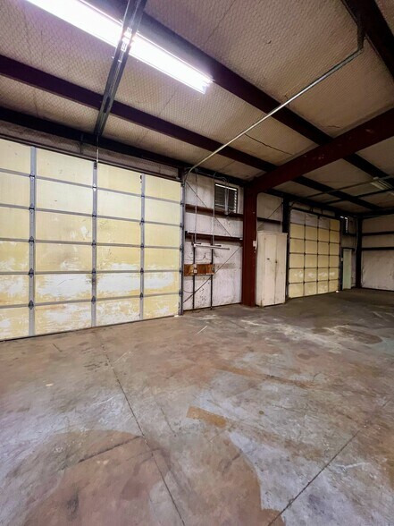 More Photos Of 1703 E Whaley St, Longview Industrial For Sale