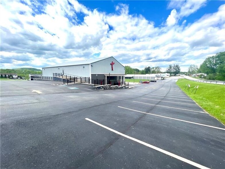 More Photos Of 550 W George St, Carmichaels Religious Facility For Sale