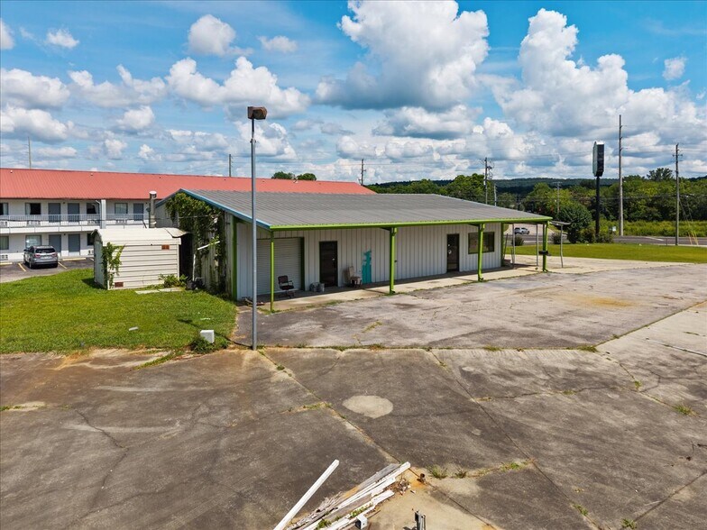 More Photos Of 2441 Moody Pky, Moody Freestanding For Sale