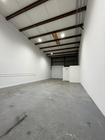 More Photos Of 1600-1650 NW 34th Ter, Lauderhill Warehouse For Lease