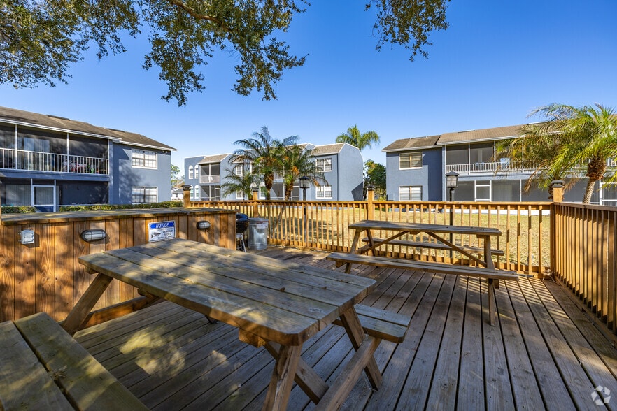 More Photos Of 180 Royal Palm Dr, Kissimmee Apartments For Sale