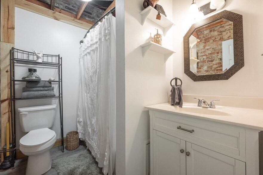 More Photos Of 2200 E Main St, Richmond Storefront Retail Residential For Sale