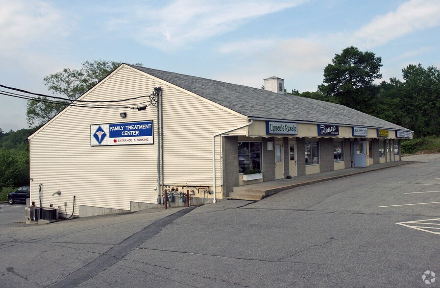 More Photos Of 466 Putnam Pike, Greenville General Retail For Lease