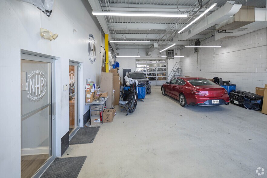 More Photos Of 910 3rd Ave, New Hyde Park Warehouse For Sale