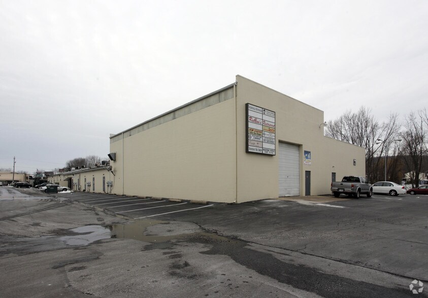 More Photos Of 41-63 N Bailey Rd, Thorndale Freestanding For Lease