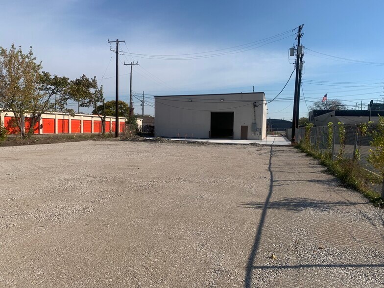 More Photos Of 24275 Mound Rd, Warren Manufacturing For Sale